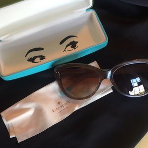 BRAND NEW KATE SPADE Sunglasses w/ case & cloth